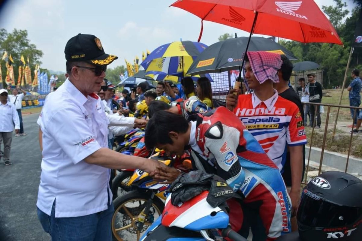Nasrul Abit janjikan bangun Motorsport Centre Minangkabau jika terpilih sebagai gubernur