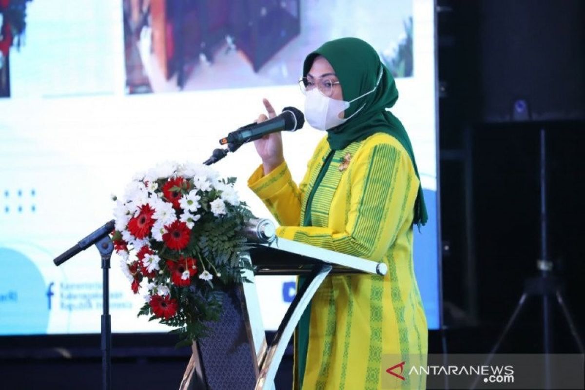 Menaker Ida Fauziyah bantah tunda penyaluran subsidi gaji termin II