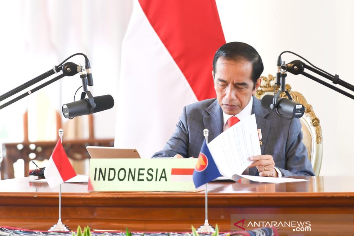 Presiden Jokowi hadiri KTT ASEAN dengan sejumlah negara mitra