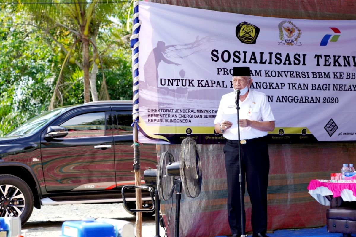 Pemerintah daerah salurkan bantuan paket konversi BBM ke nelayan