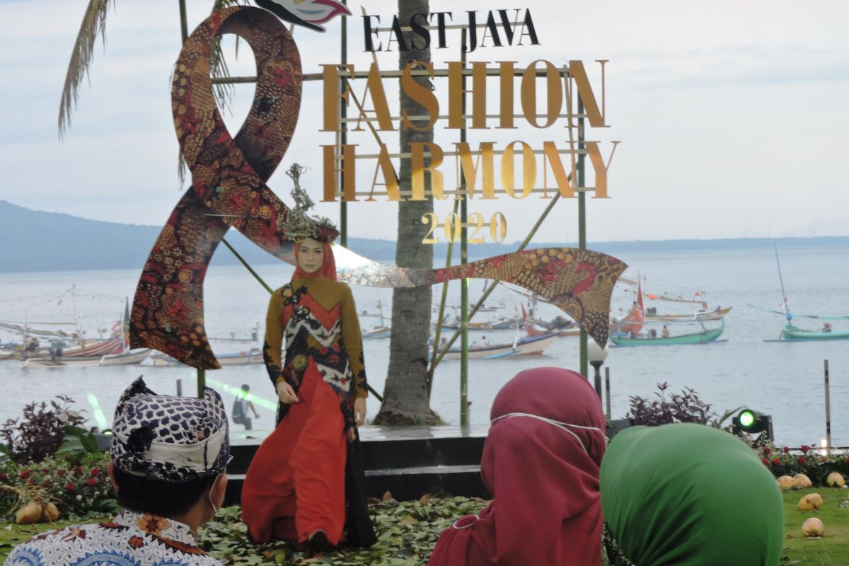 Pemprov Jatim pilih Pantai Solong Banyuwangi gelar East Java Fashion Harmony 2020