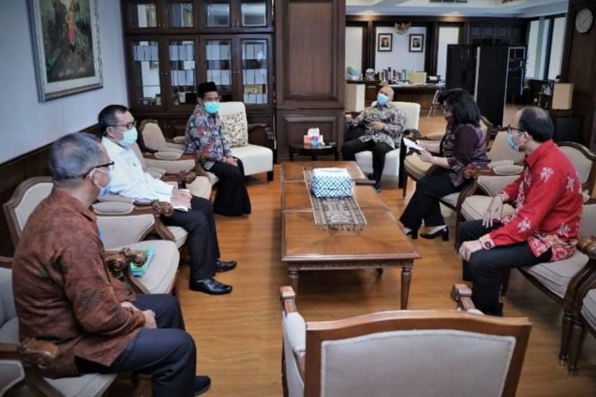 Cari solusi harga kopi, Menteri Koperasi perintahkan tim ke Bener Meriah