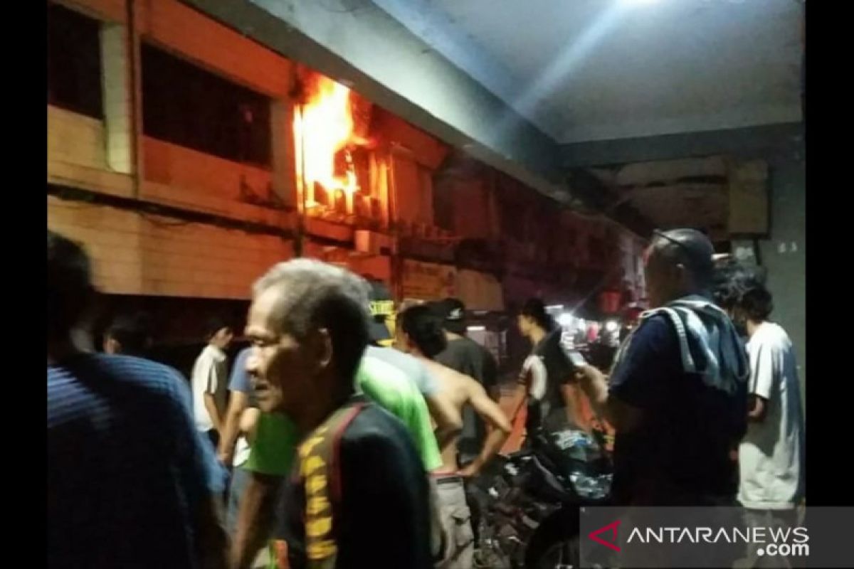 Damkar duga korek api penyebab kebakaran di Jakarta Barat