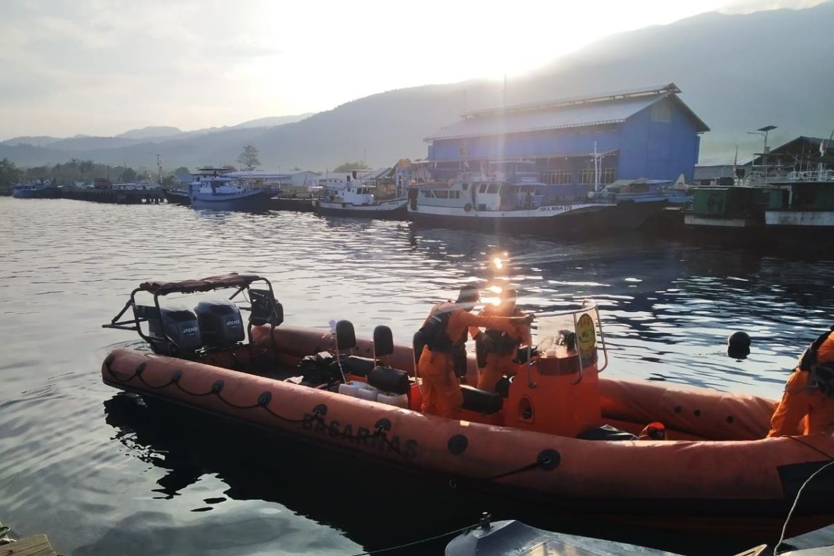 Basarnas Ternate cari korban hilang di perairan Obi