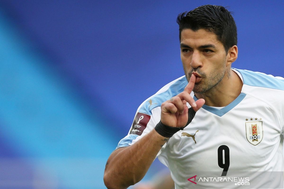 Luis Suarez positif COVID-19, lewatkan laga lawan Brazil