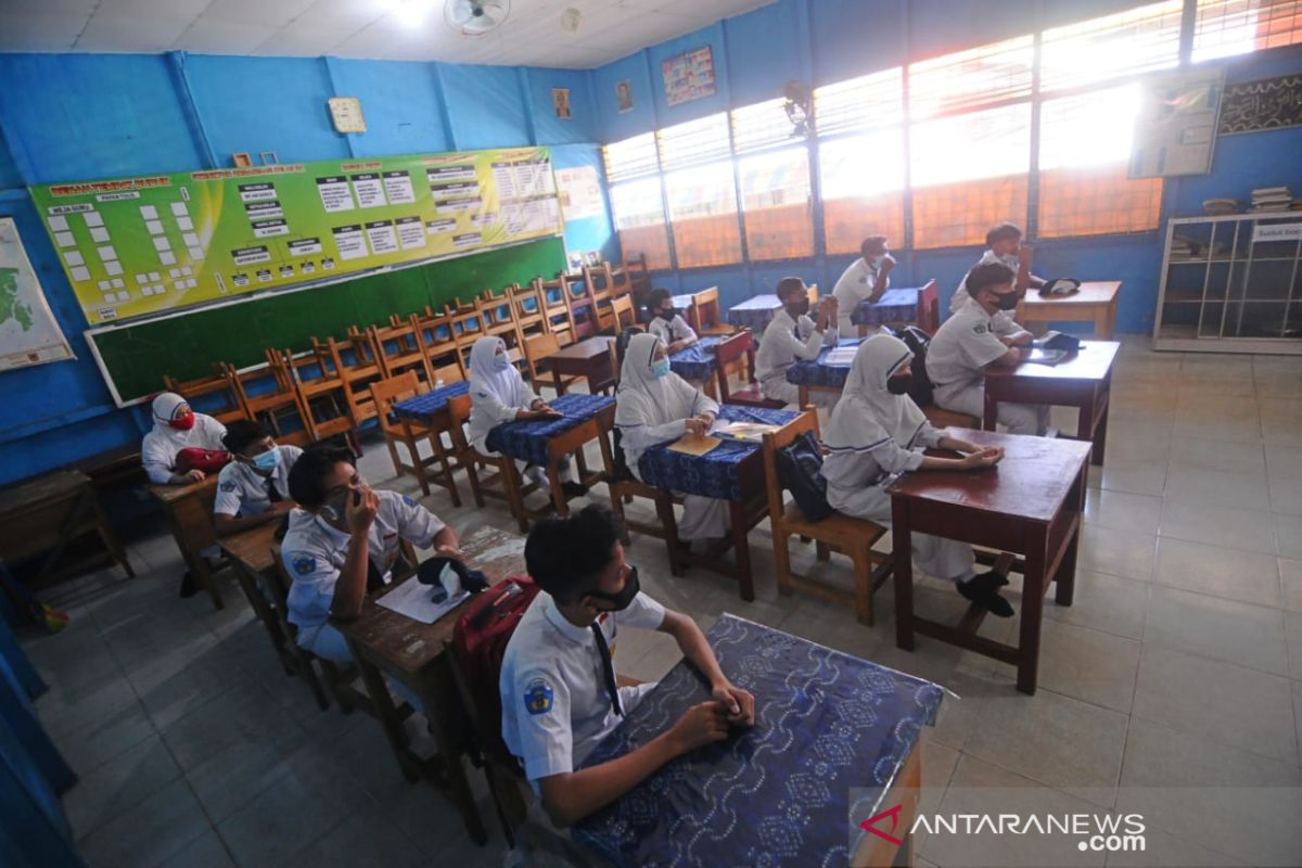 Banjarmasin conducts face-to-face learning simulation in four SMPs