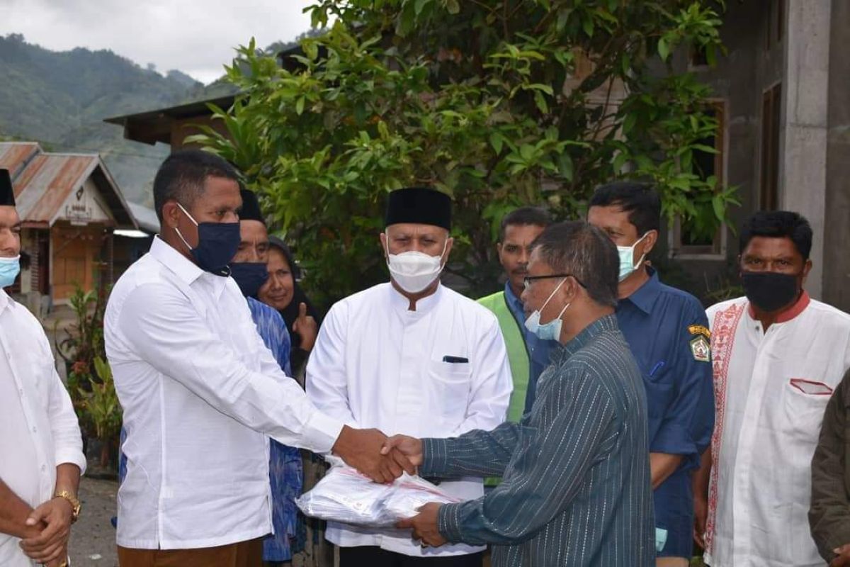 Bupati Aceh Tengah bagikan 5.000 masker bantuan Kemenkes