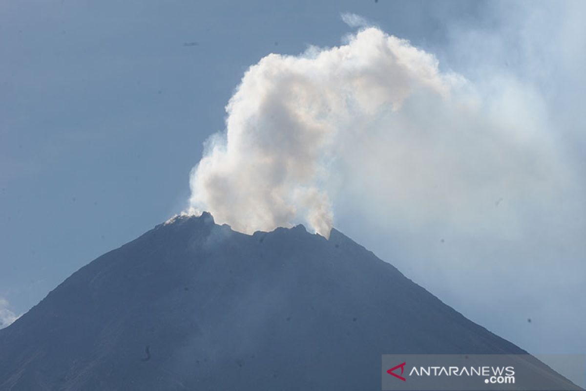 Aktivitas Gunung Merapi makin tinggi