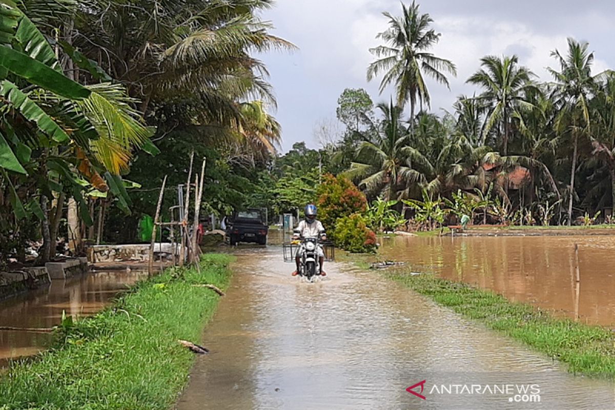 BMKG imbau warga  Cilacap waspadai peningkatan curah hujan