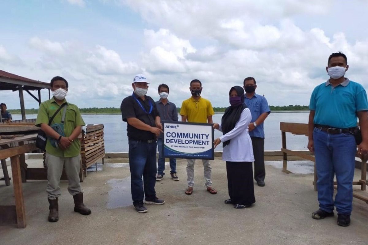 Bantuan lapak ikan untuk tingkatkan perekonomian di Teluk Meranti