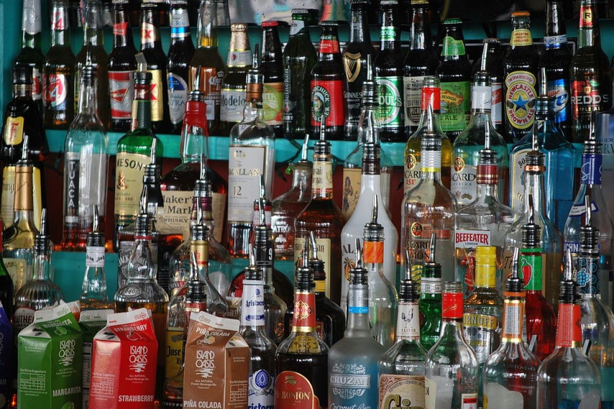 Peneliti nilai Perpres 10/2021 tidak longgarkan pembatasan konsumsi alkohol