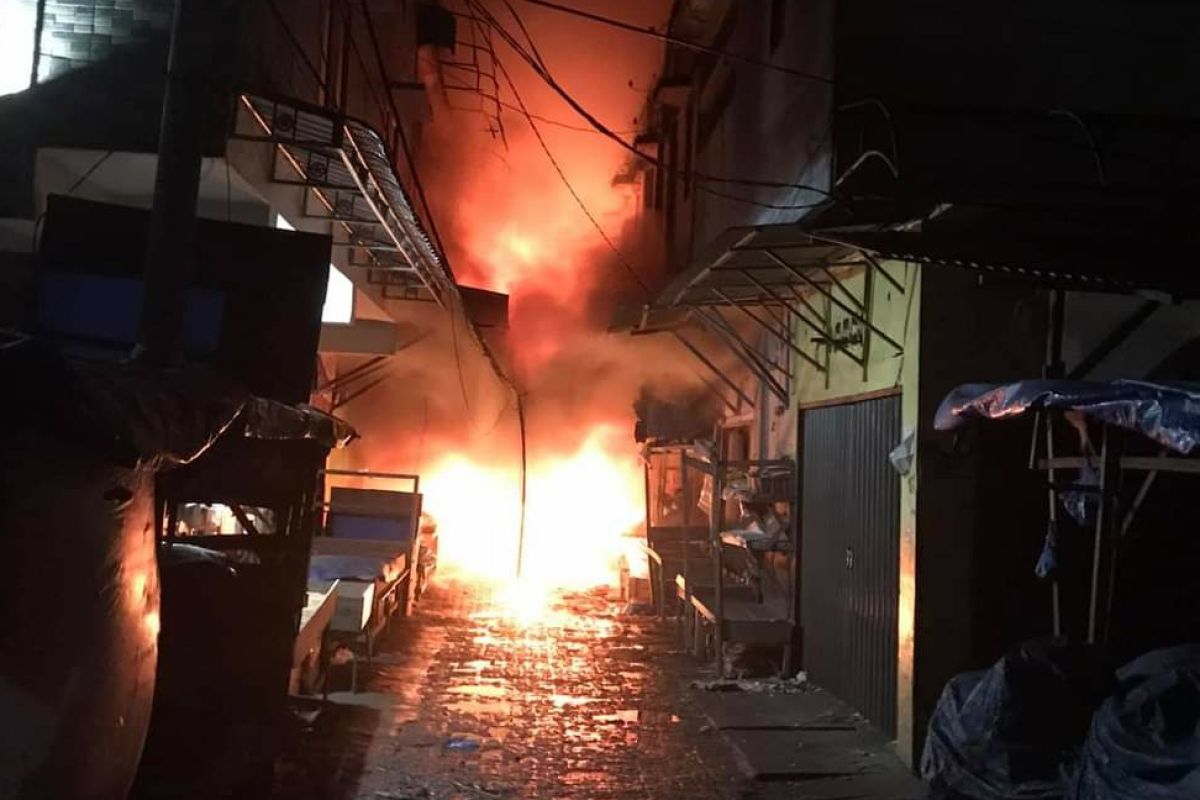 Fire ravages over  500 kiosks at Berastagi market