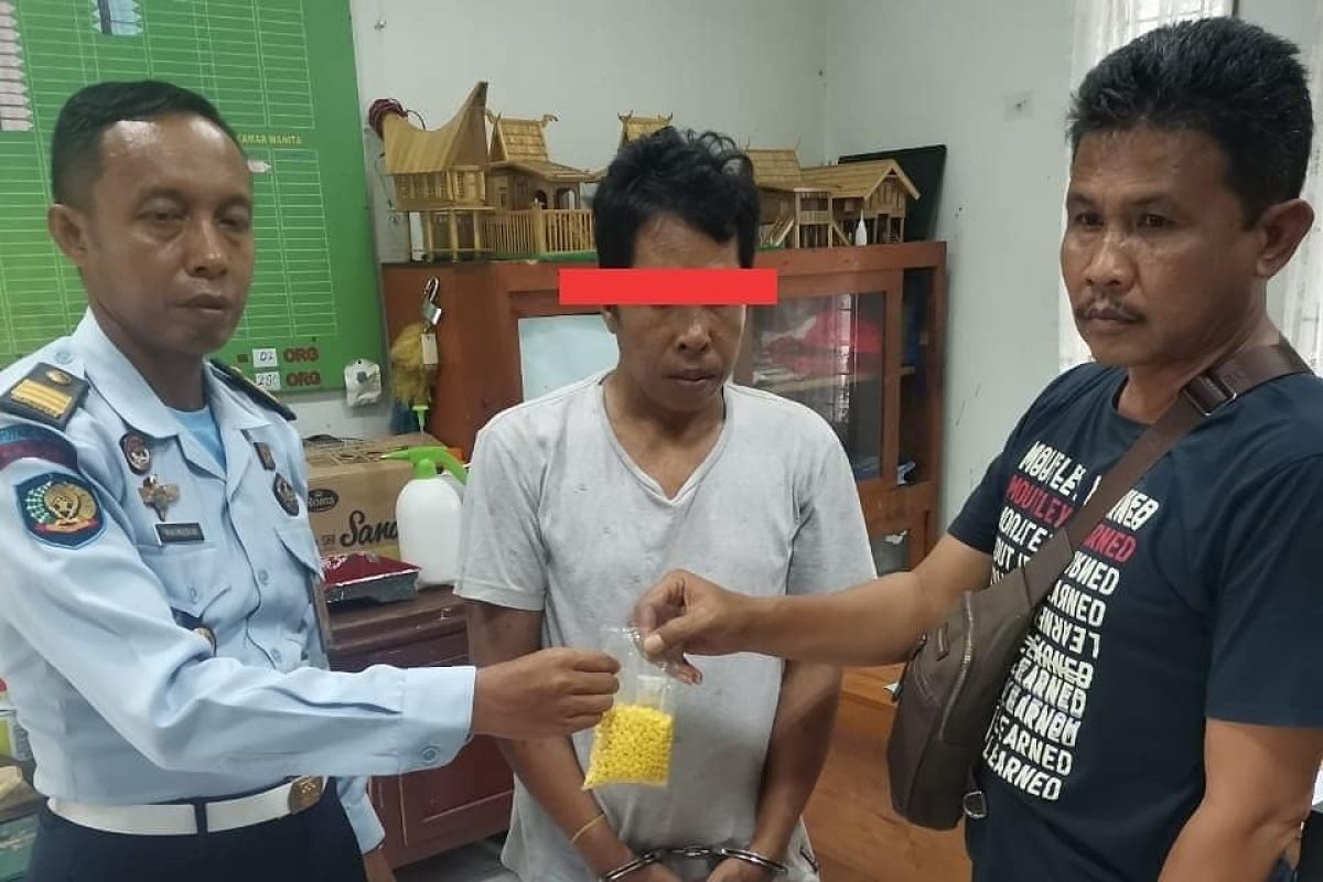 Ribuan butir pil Dextro gagal masuk Rutan Rantau