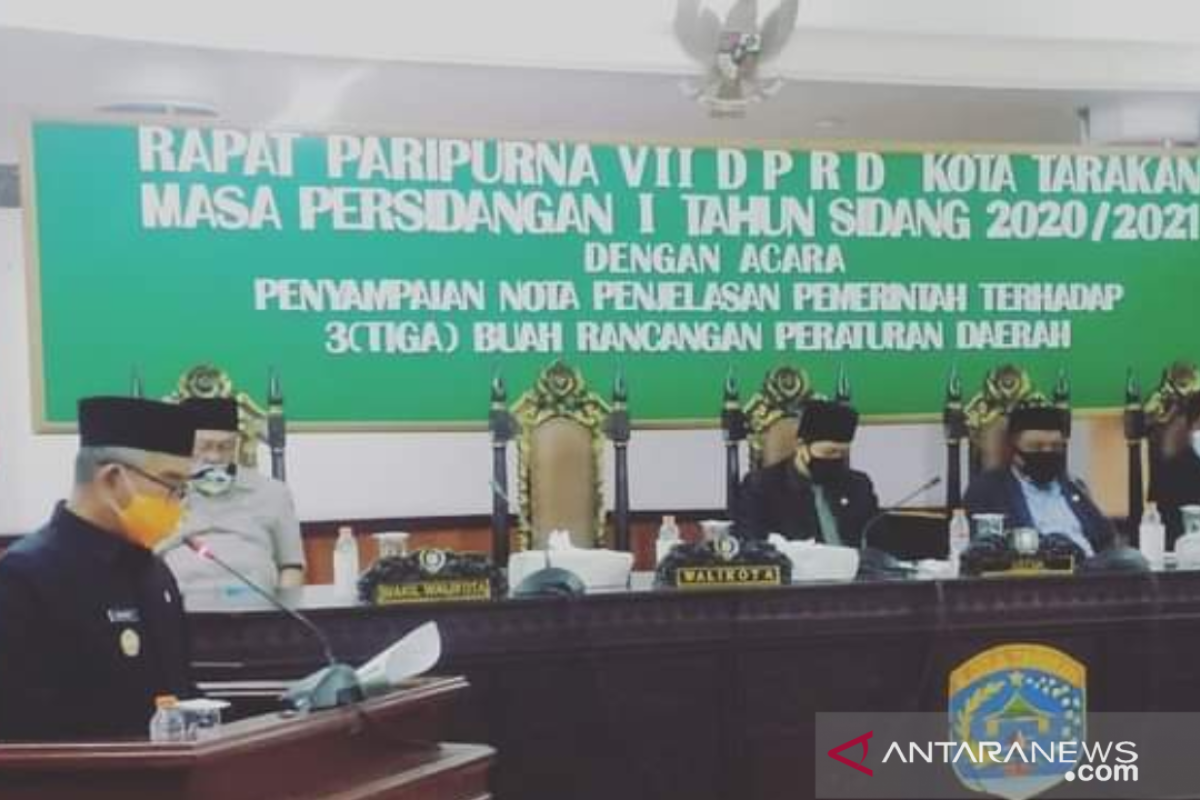 Wali Kota Tarakan Sampaikan Nota Penjelasan Tiga Raperda