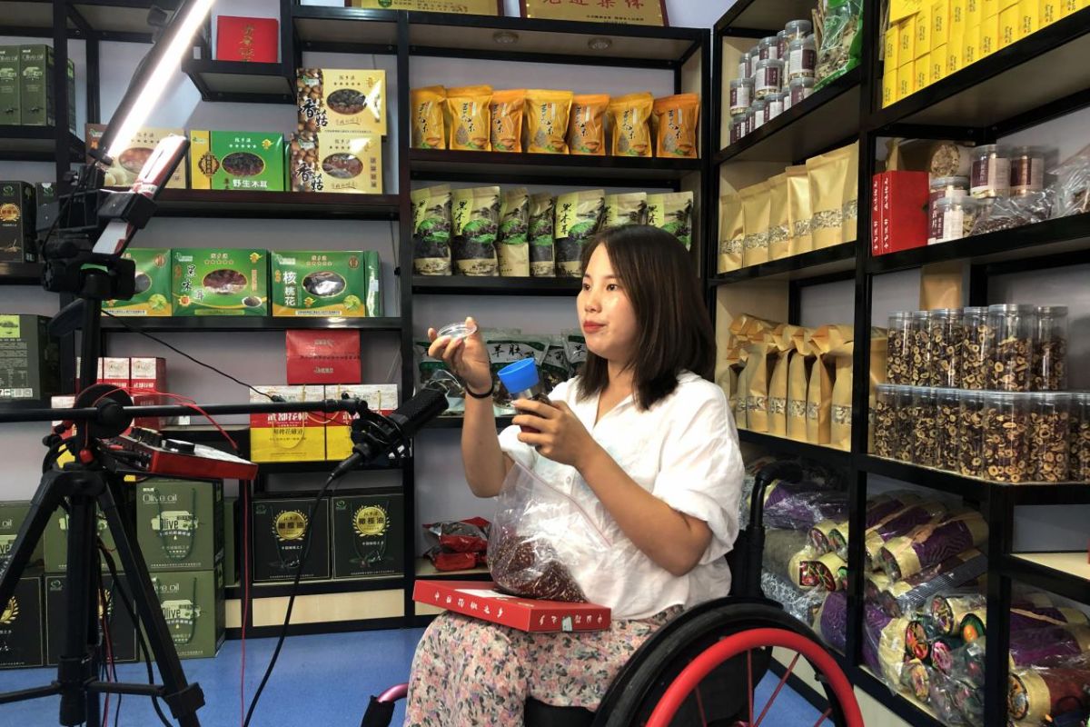 Live streaming dari seorang disabilitas, booming di seluruh China