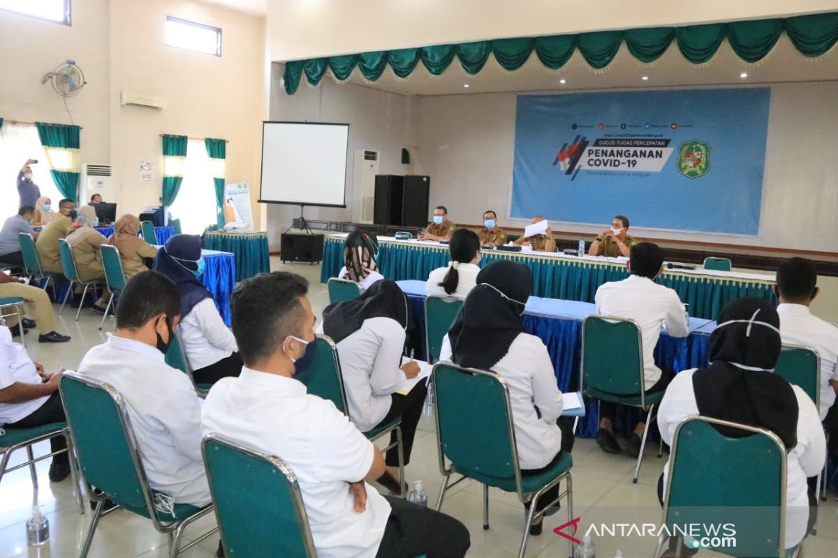 Dinas Kebersihan Kota Medan larang pegawai dan tamu tanpa masker masuki kantor