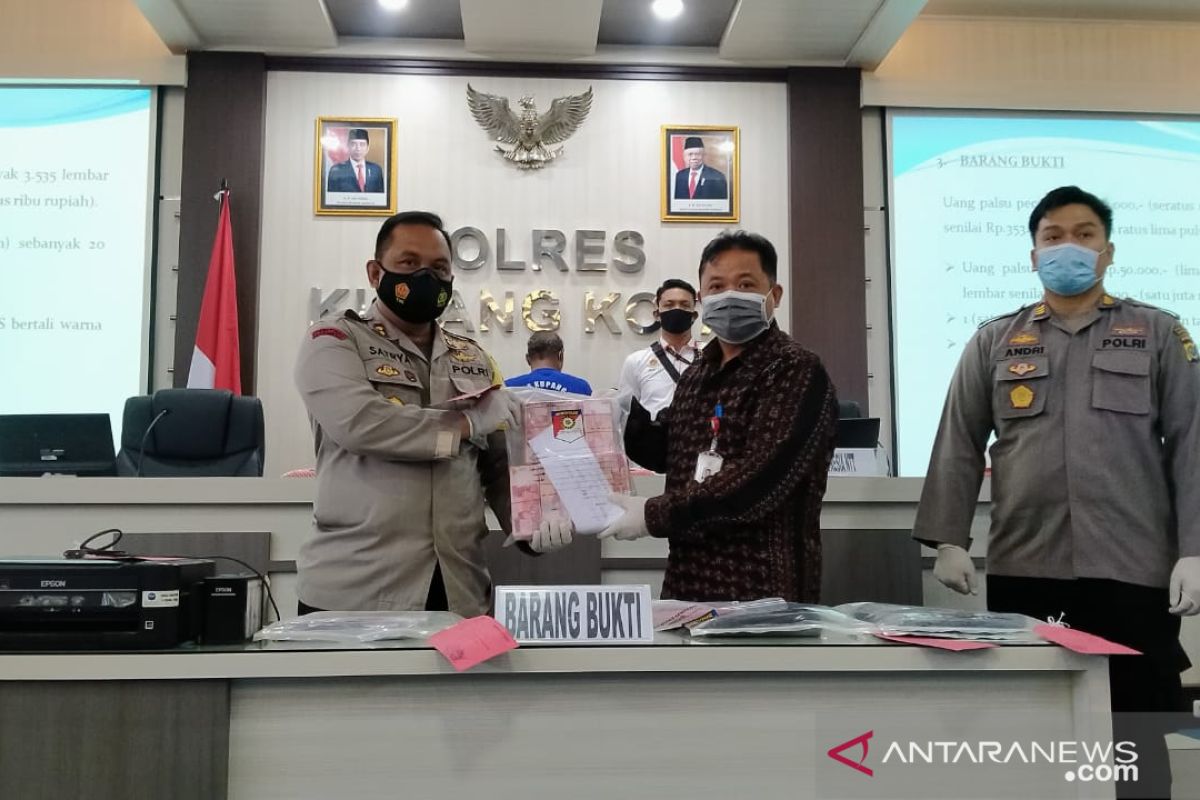 Polisi menangkap pengedar uang palsu Rp354 juta di Kupang