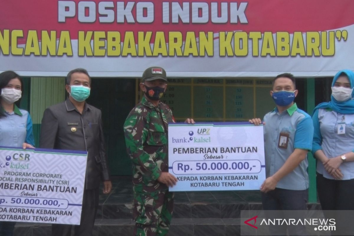 Korban kebakaran terima bantuan Rp100 juta dari Bank Kalsel