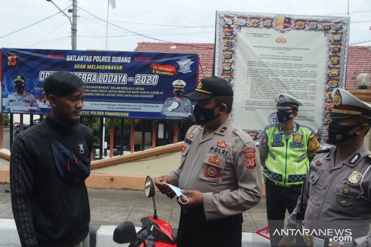 Tidak pakai masker, puluhan warga Subang diberi sanksi