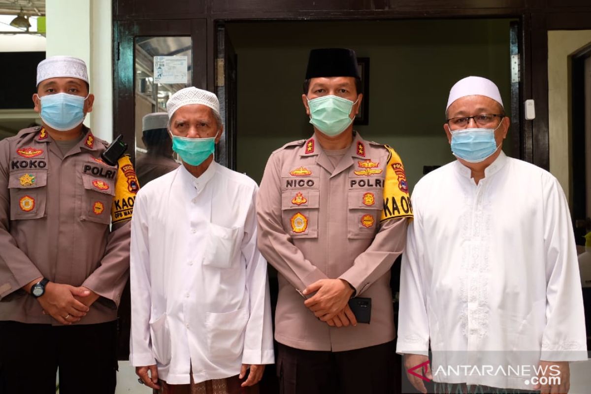 Tokoh agama di Sekumpul terkesan sosok Irjen Nico dekat dengan ulama