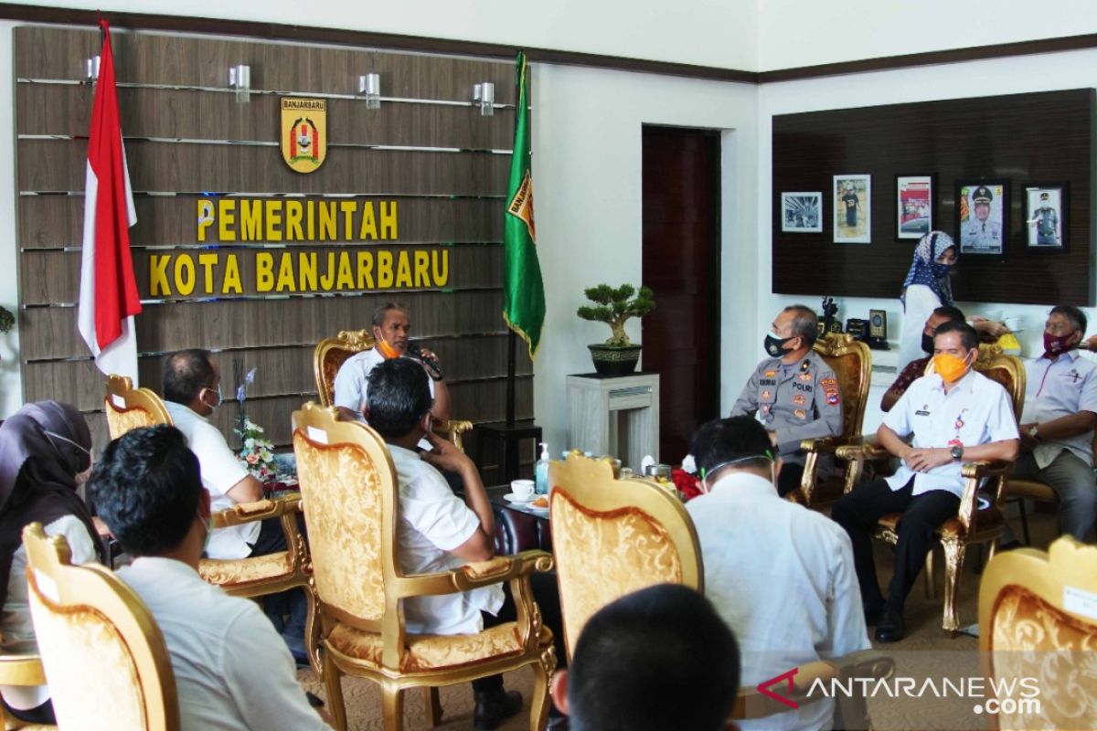 Sekda serahkan sertifikat hak pakai milik pemkot