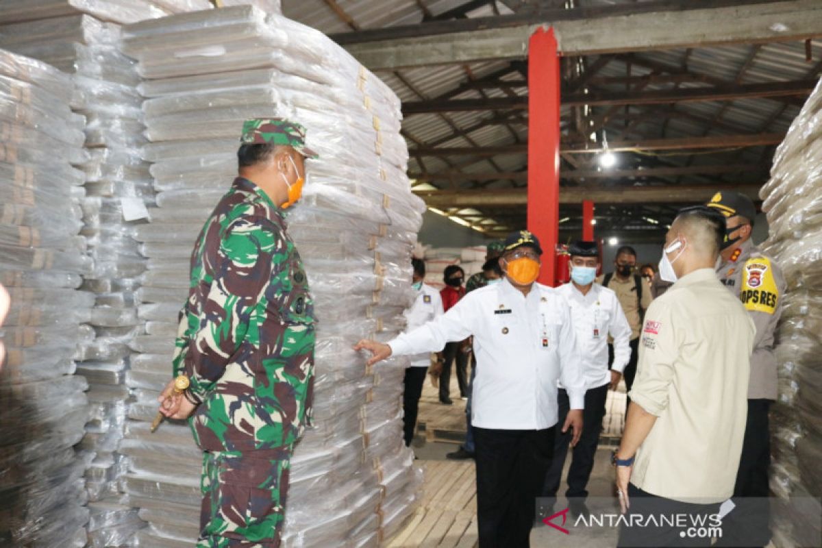 Pastikan logistik aman, Pjs Bupati Serang tinjau gudang KPU