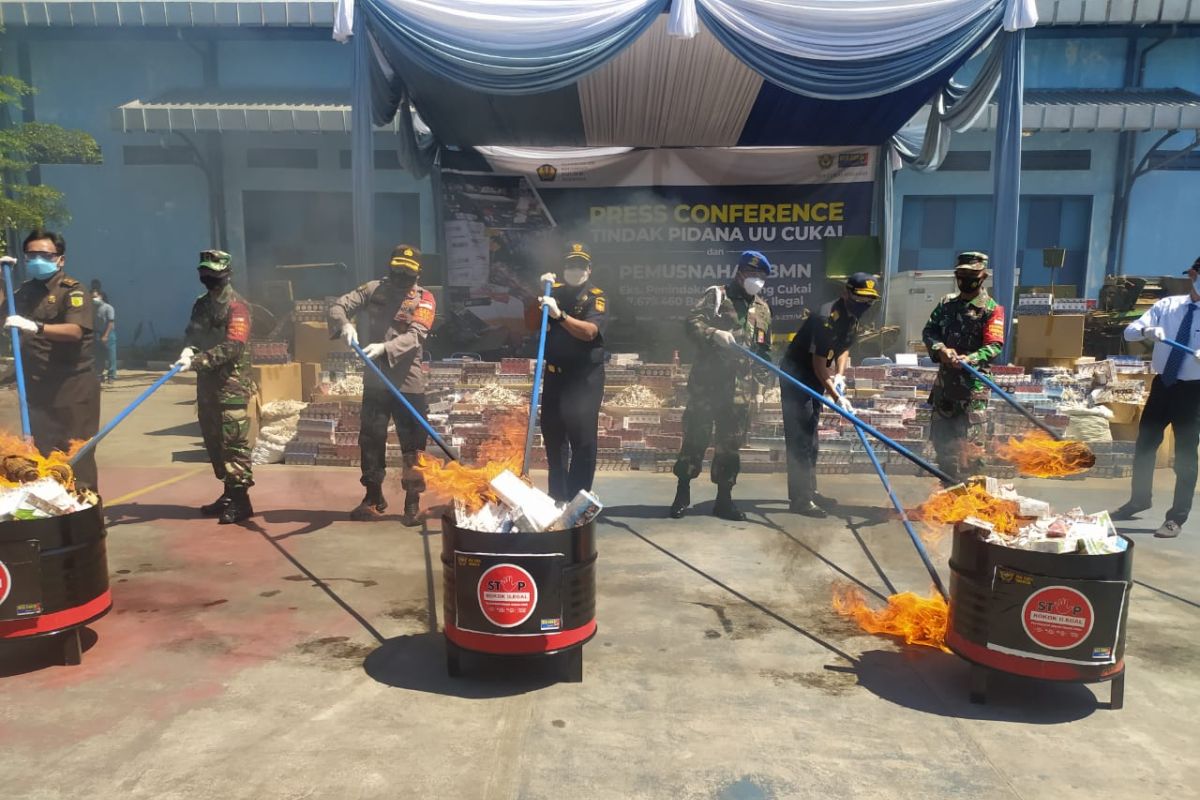 Bea Cukai Sidoarjo musnahkan rokok ilegal senilai Rp7,5 miliar