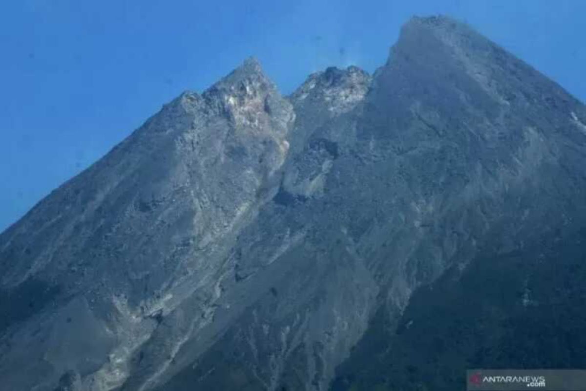 BPPTKG: Suara guguran Gunung Merapi terdengar tiga kali