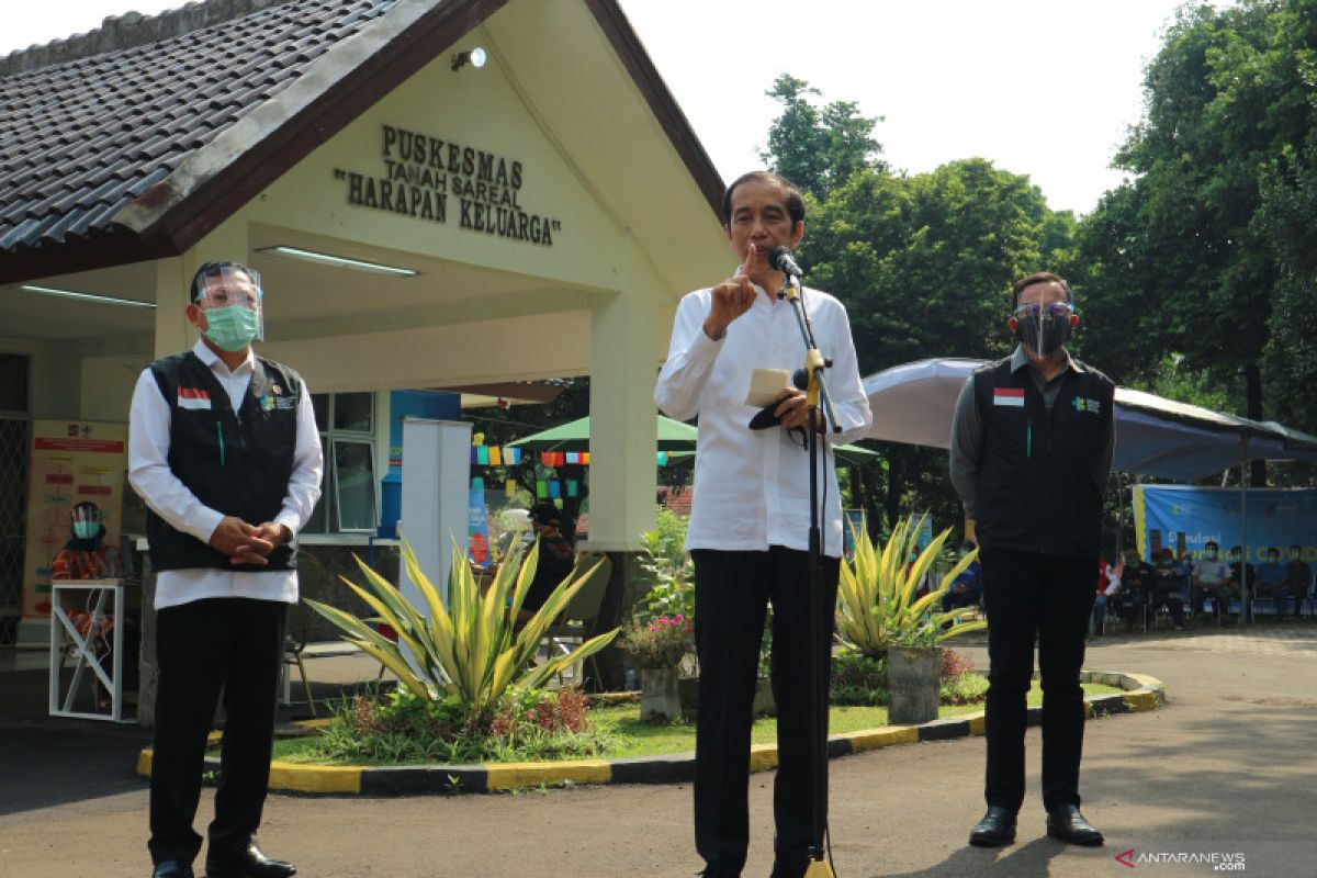 Presiden Joko Widodo: Vaksin COVID-19 di Indonesia harus masuk daftar WHO