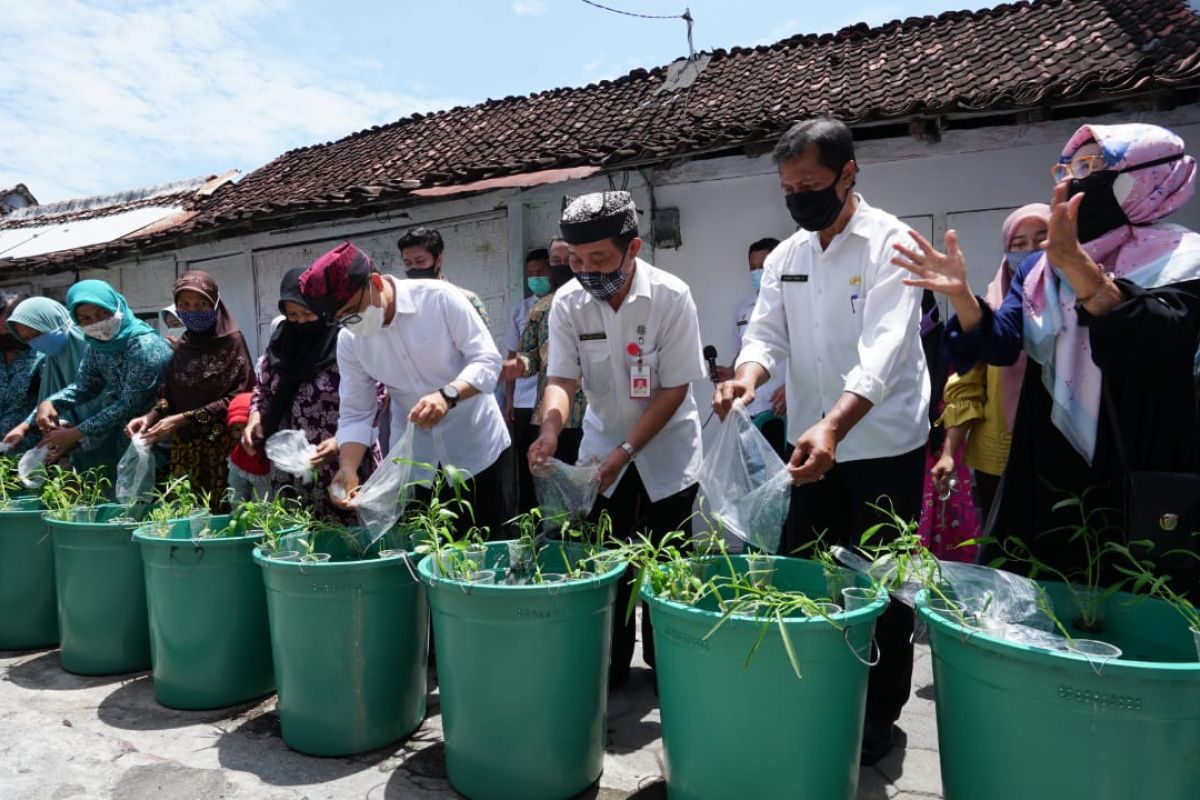 Banyuwangi dorong masyarakat tingkatkan konsumsi ikan lewat program Bak Daya Lekung