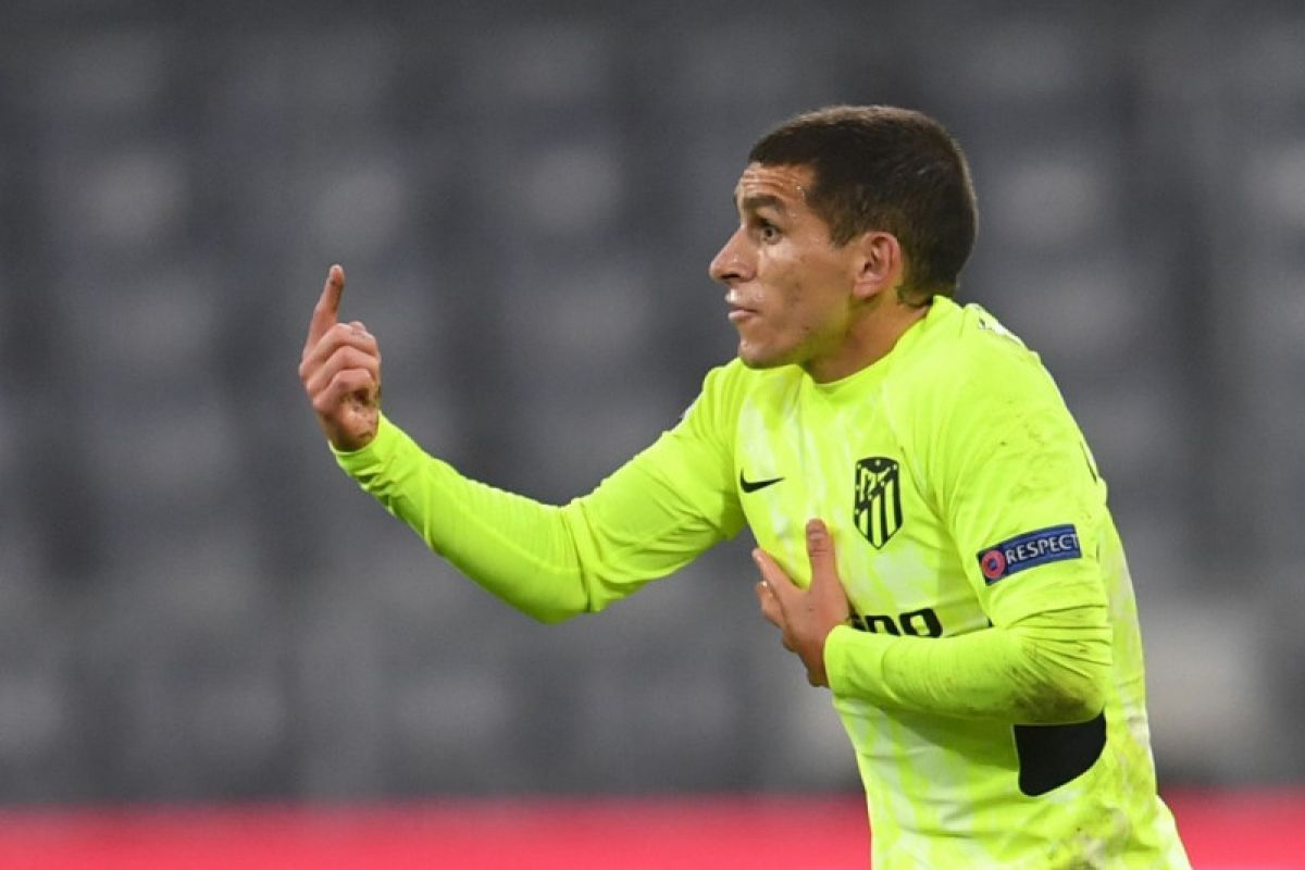 Pemain Atletico Madrid Lucas Torreira positif COVID-19