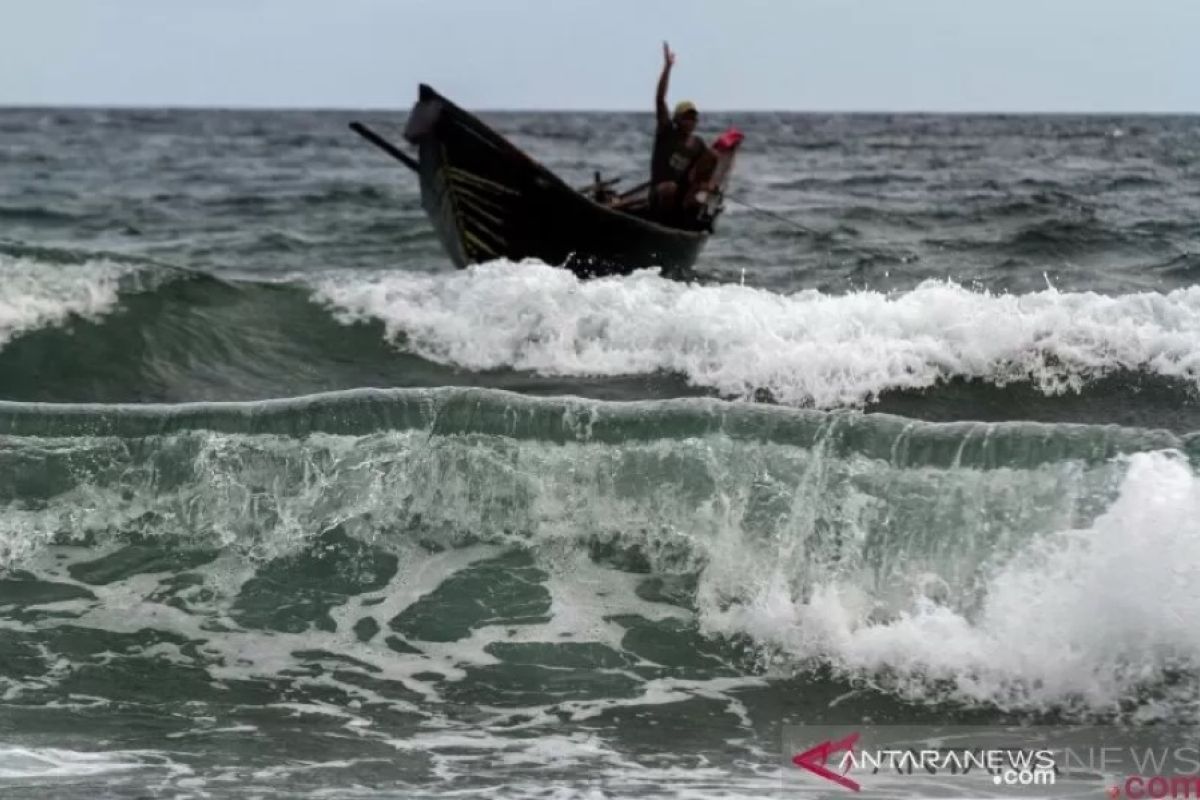 BMKG ingatkan potensi gelombang capai 5 meter di perairan Aceh