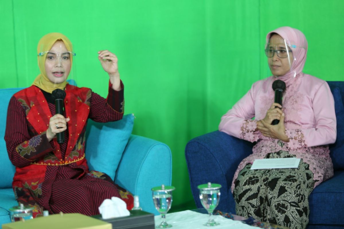 Atiqoh Ganjar: Saatnya UKM Jateng pasarkan produk dengan teknologi informasi