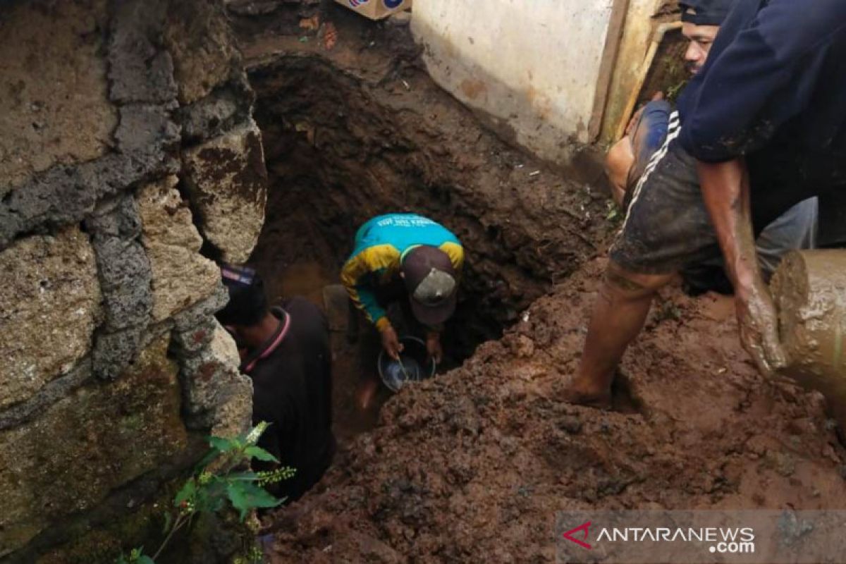 Jaktim bangun 27 tangki septik di Ciracas