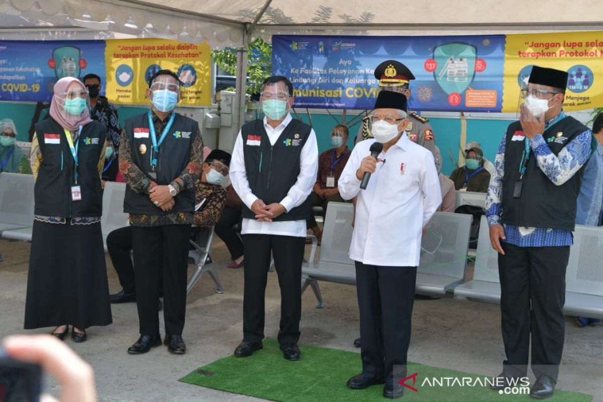 Wapres sebut Kantor TNI/Polri bisa untuk tempat vaksinasi COVID-19