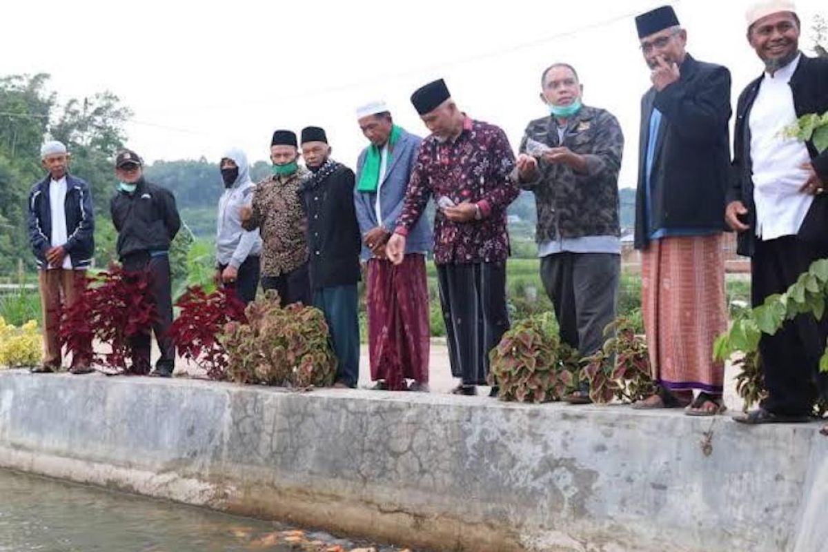 Mahyeldi : kolam masjid perkuat ekonomi sekitar