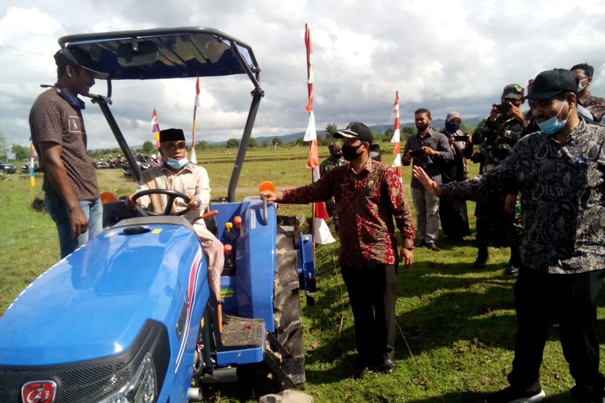 Pemkab Aceh Besar bajak gratis sawah gagal panen 2019