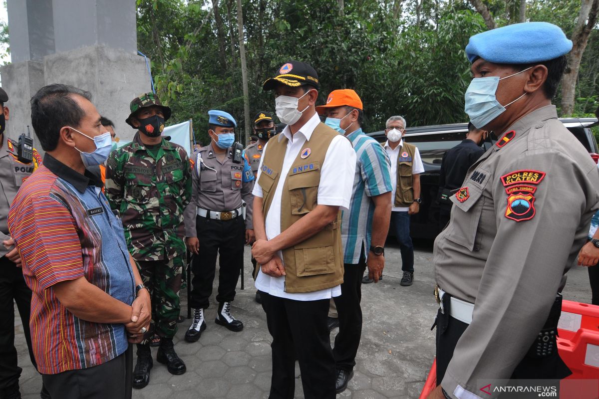 BNPB siagakan helikopter untuk penanganan erupsi Gunung Merapi