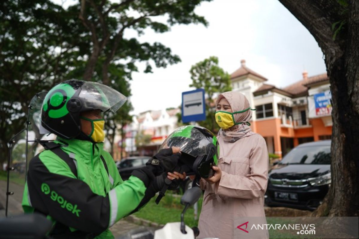 Gojek's services generate positive margins, Co-CEOs say