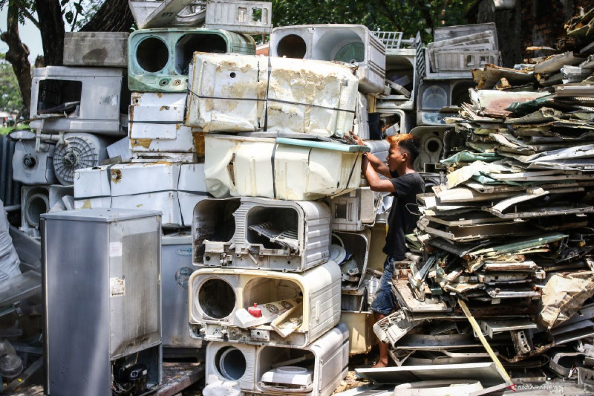 Pemkab Tangerang gandeng EwasteRJ tangani sampah elektronik