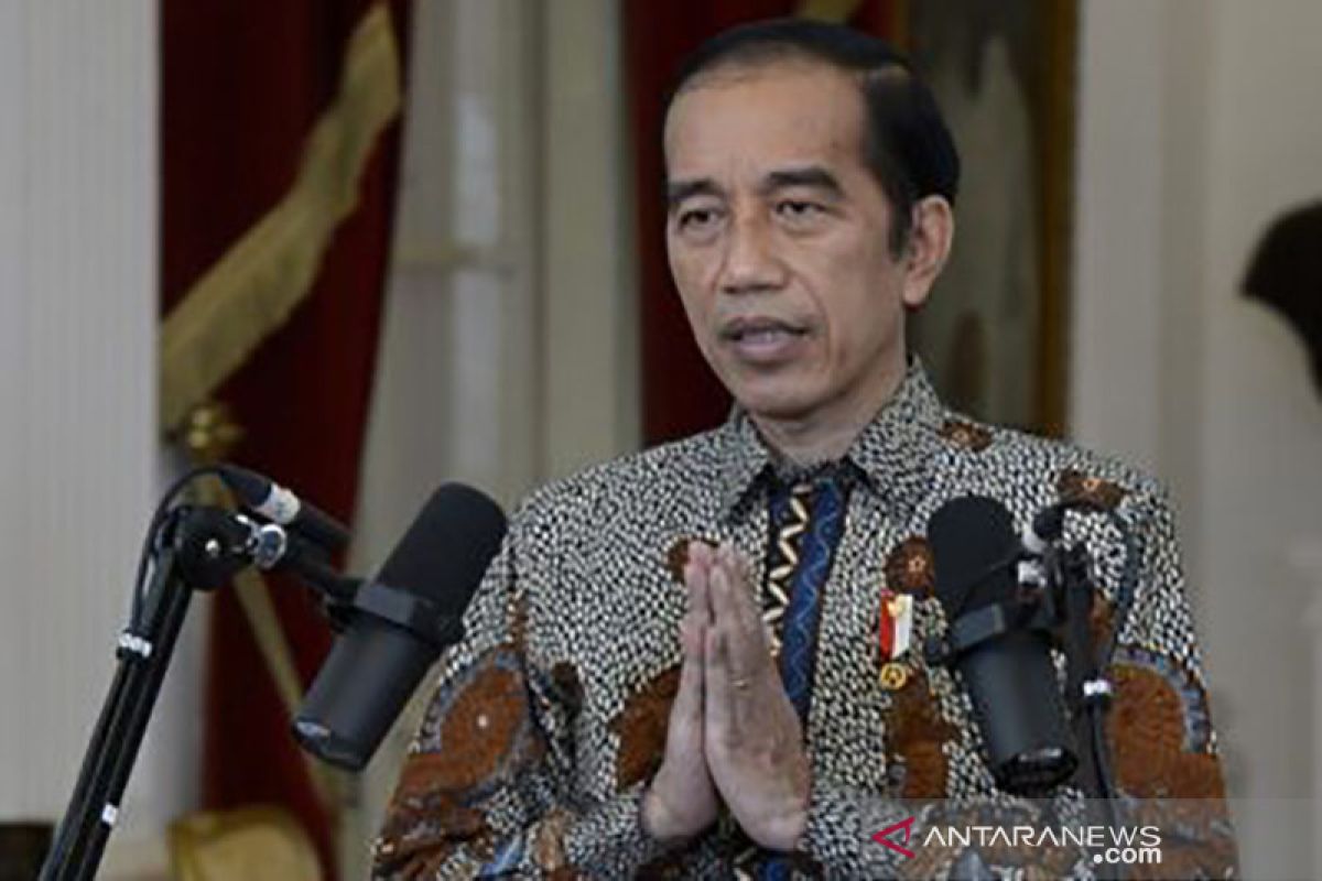 Presiden Jokowi membubarkan 10 lembaga negara non-kementerian