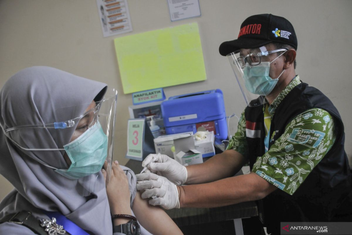 Indonesia to get 370 million vaccine doses by 2022