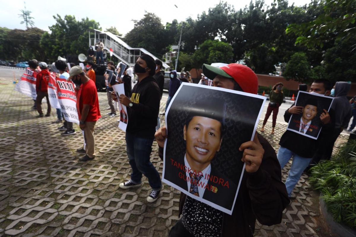 AMUK Riau desak KPK periksa dan tetapkan Indra Gunawan Eet tersangka