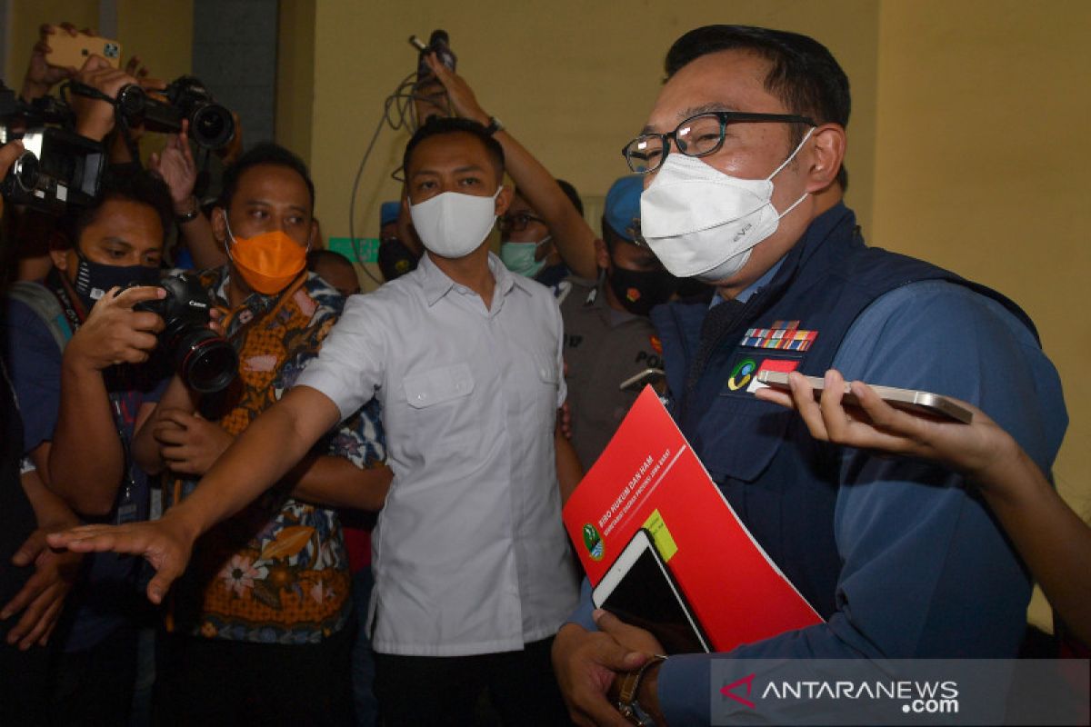 Gubernur Ridwan Kamil beberkan kronologi kerumunan massa di Megamendung