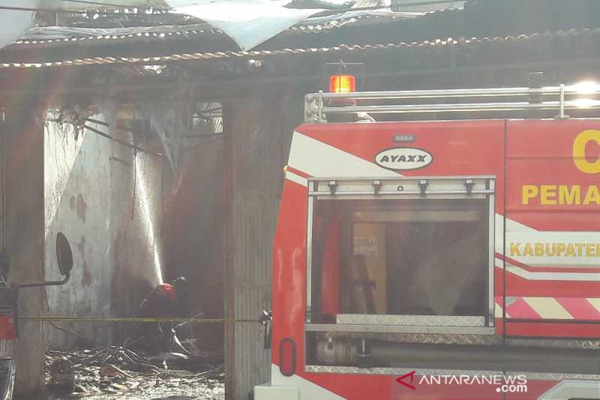 Fire ravages 11 buildings in Central Java's Temanggung