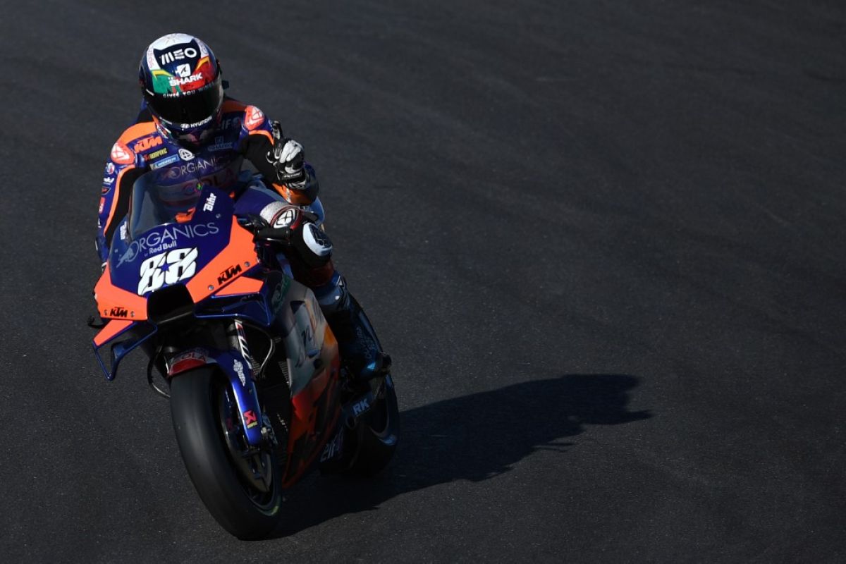 Oliveira raih pole position perdana di MotoGP Portugal