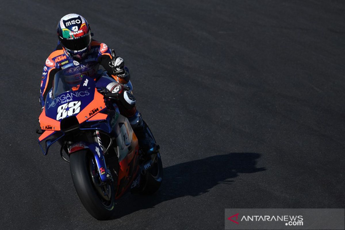 Pahlawan lokal Oliveira raih pole position perdana di MotoGP Portugal