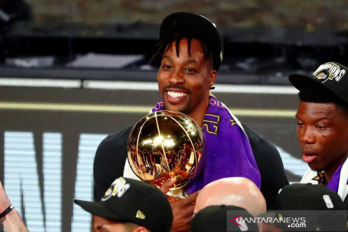 Setelah hapus tweet Lakers, Dwight Howard menuju ke 76ers