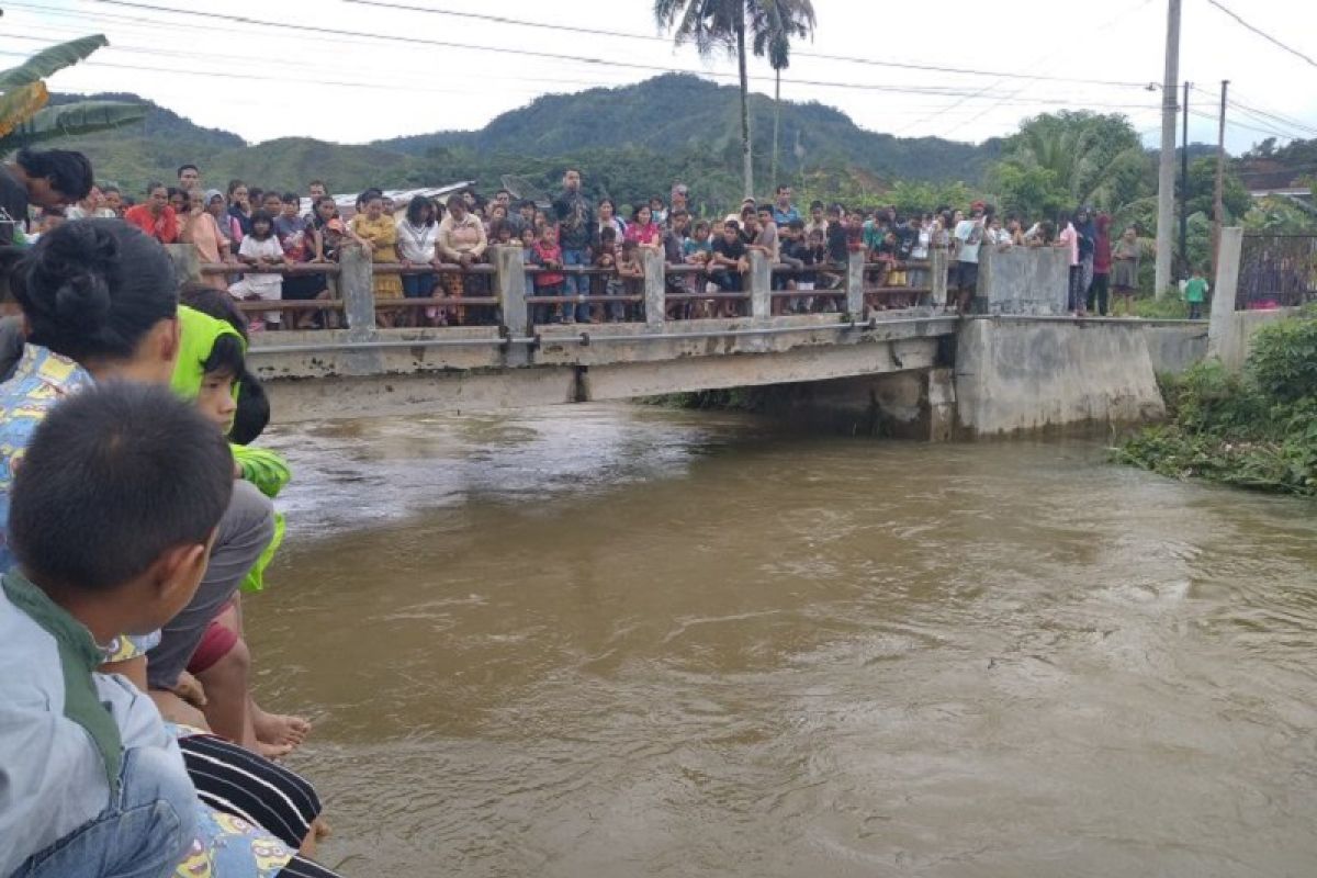 Ridho Gultom hilang terseret arus Sungai Sarudik