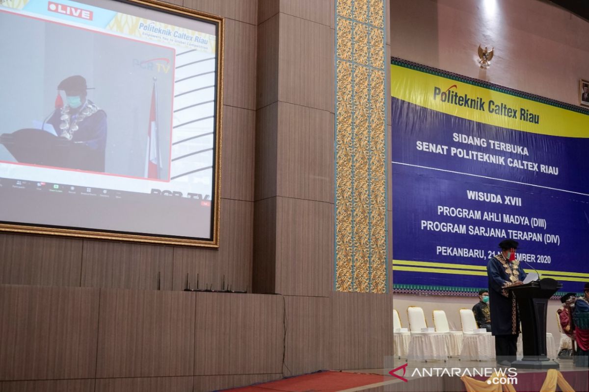 PCR wisuda 391 mahasiswa secara virtual 10 persen diantaranya telah bekerja